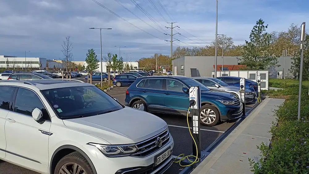 station-recharge-groupe-serl