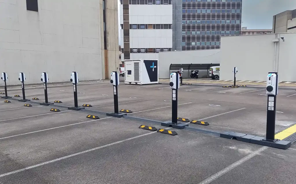 borne-de-recharge-orange