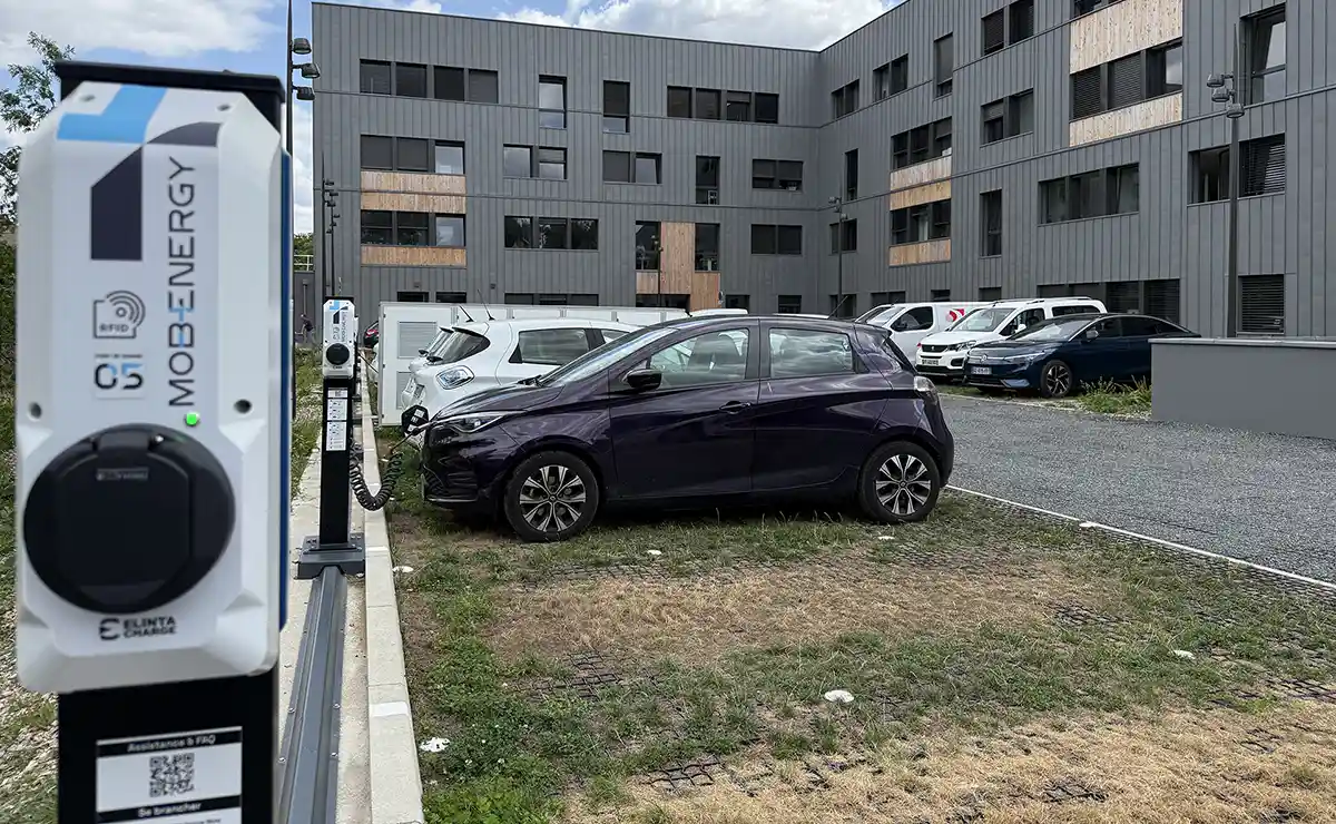 borne-recharge-cite-colbert