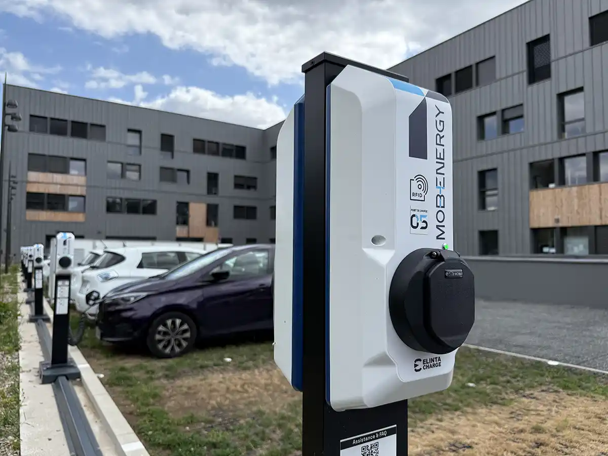 borne-recharge-cite-colbert